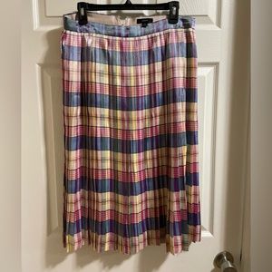 Plaid skirt with back zipper